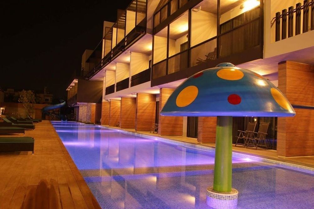 The Velo'S Hotel And Pumptrack Араниапратет Екстериор снимка